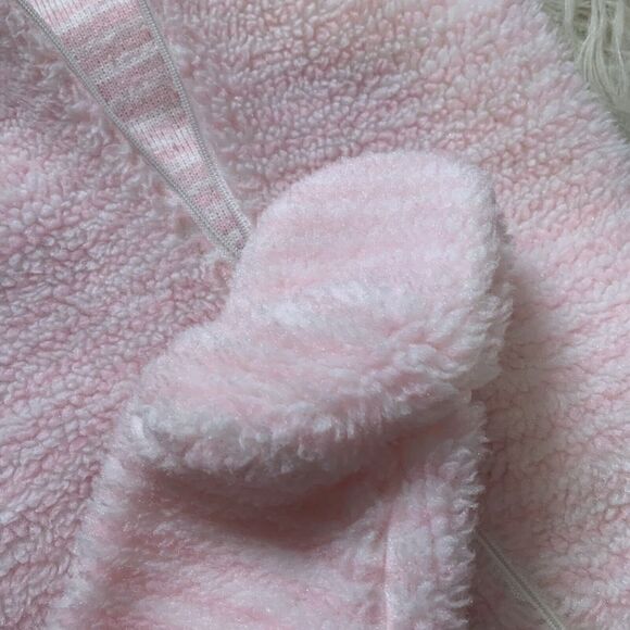 Triboro Infant baby body suit hooded catsuit pink 0-3 mos fuzzy soft 3496 - Picture 6 of 11